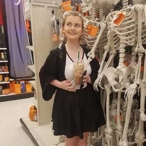 Meet your Posher, Alana